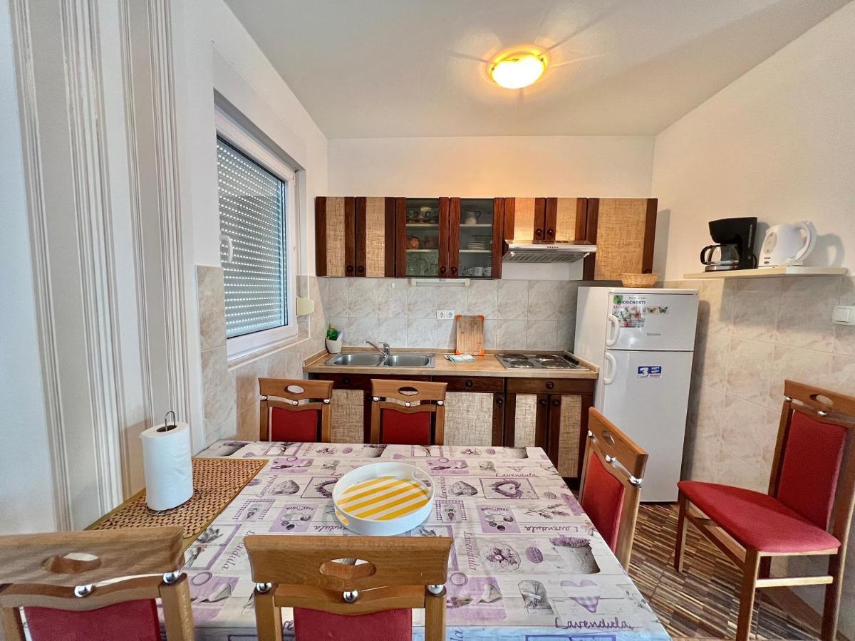 Apartmani Marija Dramalj Ngoại thất bức ảnh