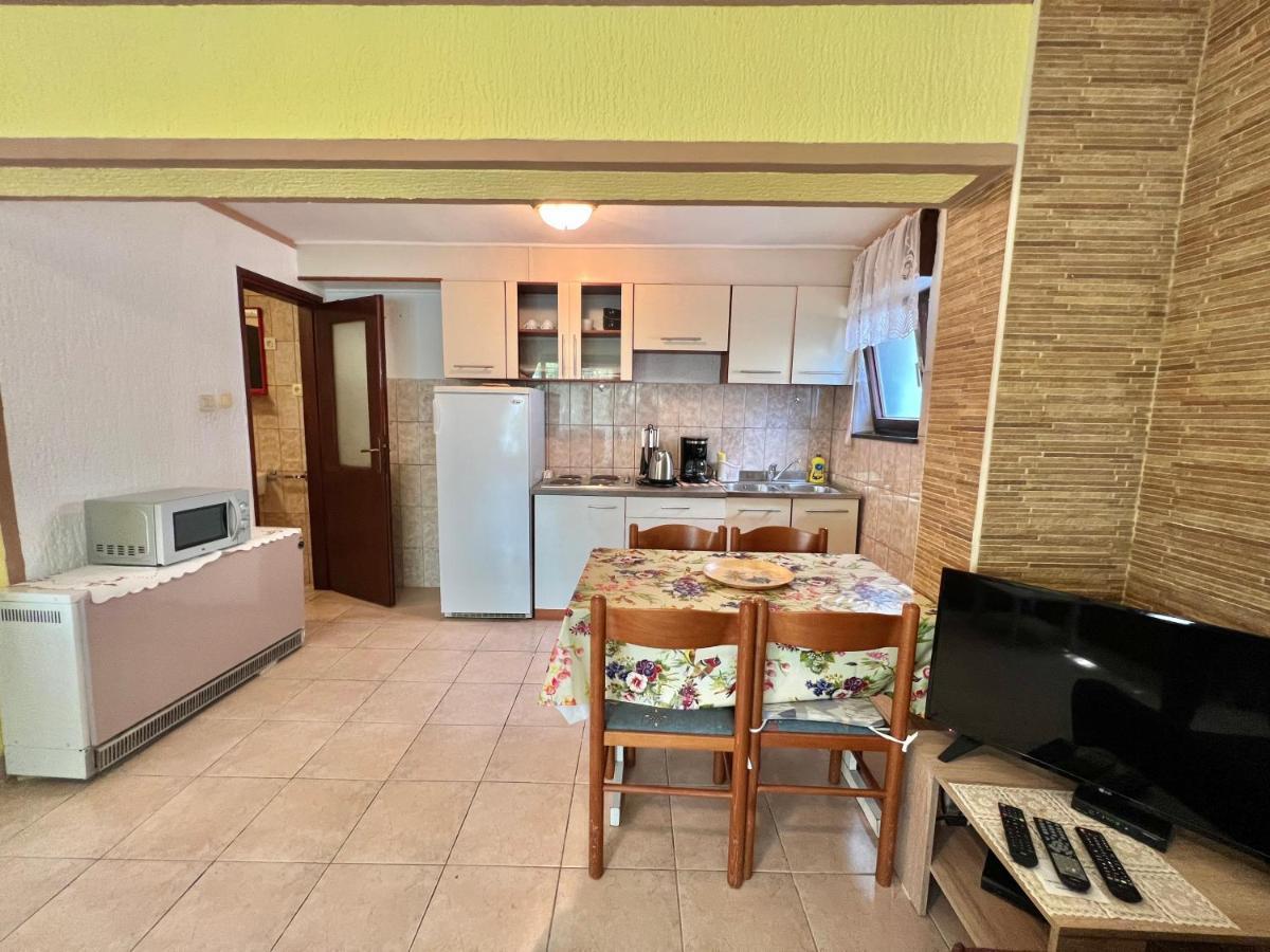 Apartmani Marija Dramalj Ngoại thất bức ảnh