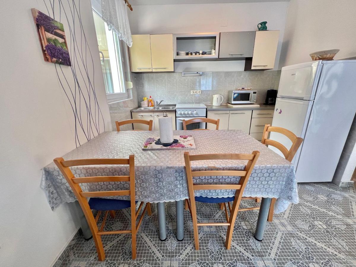Apartmani Marija Dramalj Ngoại thất bức ảnh