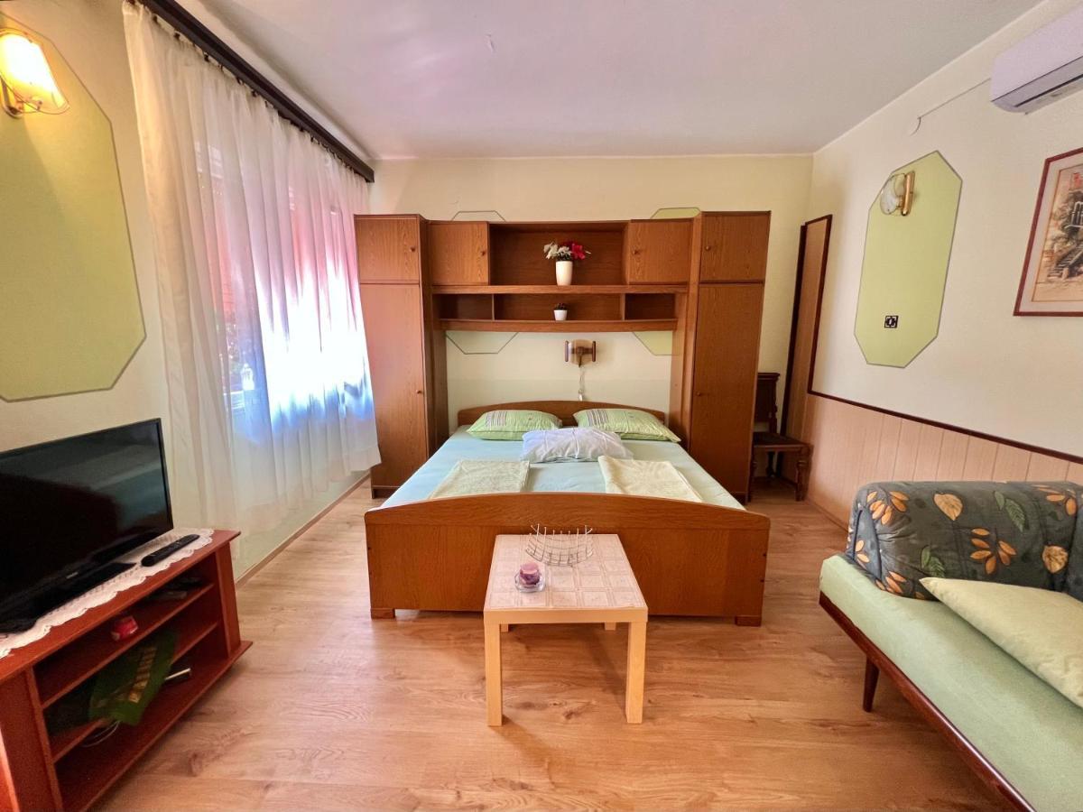 Apartmani Marija Dramalj Ngoại thất bức ảnh
