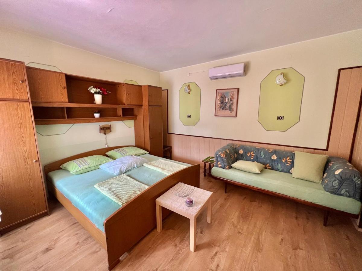 Apartmani Marija Dramalj Ngoại thất bức ảnh